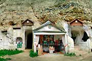 Осмотр скального монастыря, которому 900 лет. Поездка в Каменец на майские праздники