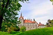 Замок Шенборна. Тур в Карпаты на майские праздники
