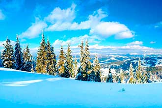 Зимові гори - приємне проведення часу в турі на Новий рік в Карпати і Львів