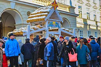 У турі до Львова на Новий рік відвідування площі Ринок