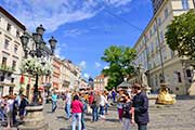 Площадь рынок в туре на выходные во Львов. Экскурсии по Львову.